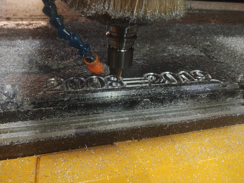 鋁板雕刻機的三種落刀方式