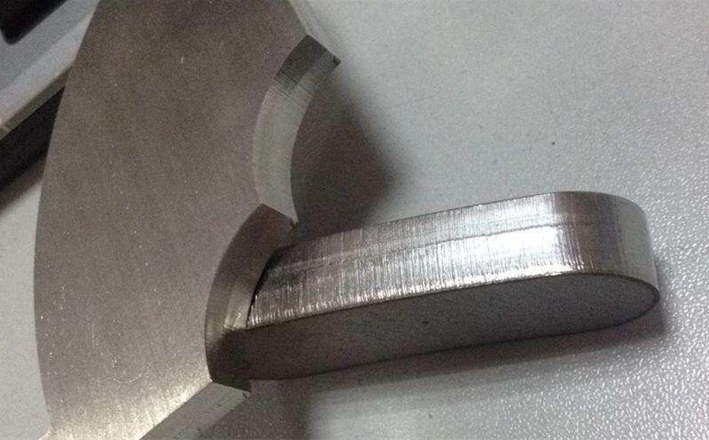 光纖激光切割機加工時(shí)切不透是為什么