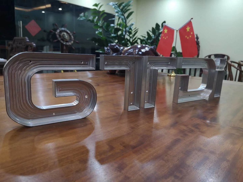 用數控鋁板雕刻機如何切割鋁？