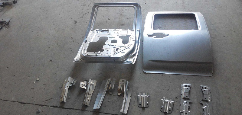 疫情過(guò)后光纖激光切割機將助力新能源汽車(chē)高效生產(chǎn)