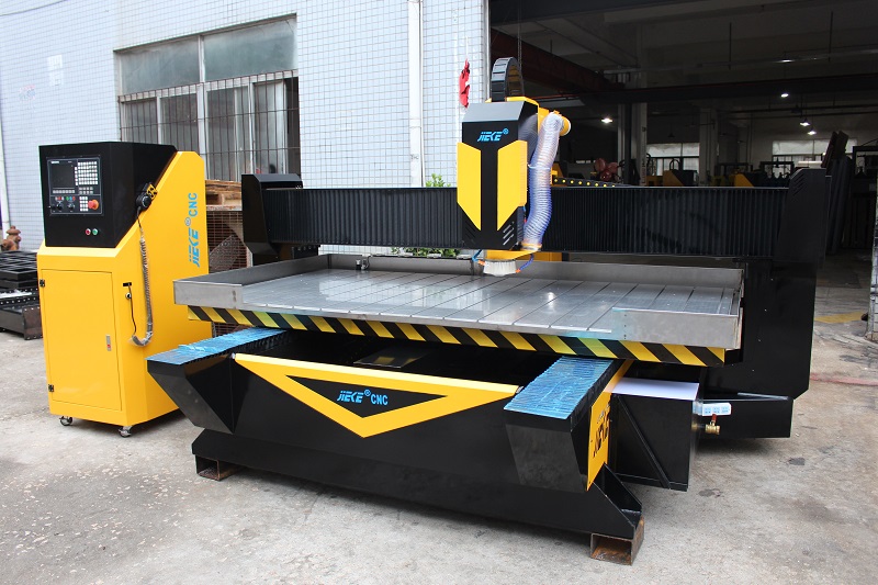 購買(mǎi)金屬雕刻機需要考慮什么