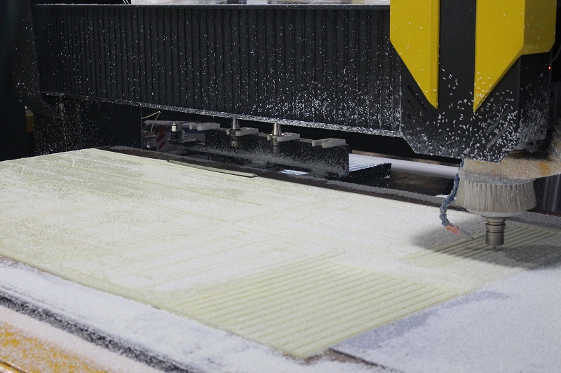 ABS板下料機下料時(shí)粘刀的解決方法