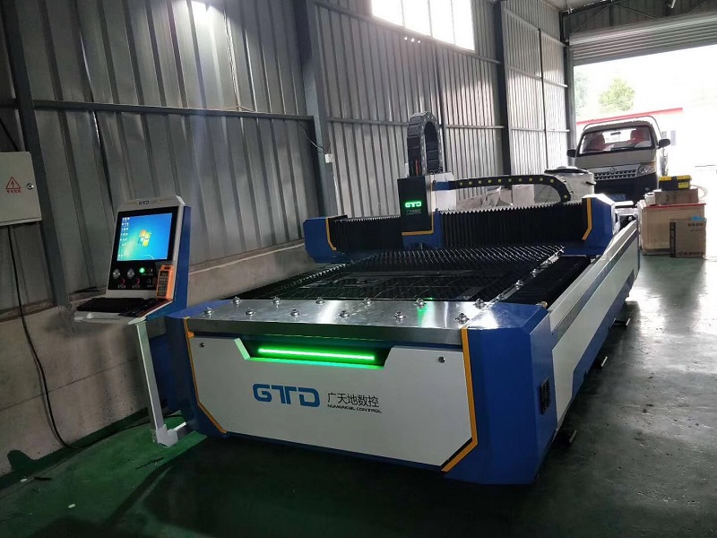 光纖激光切割機切割時(shí)切縫較大什么原因